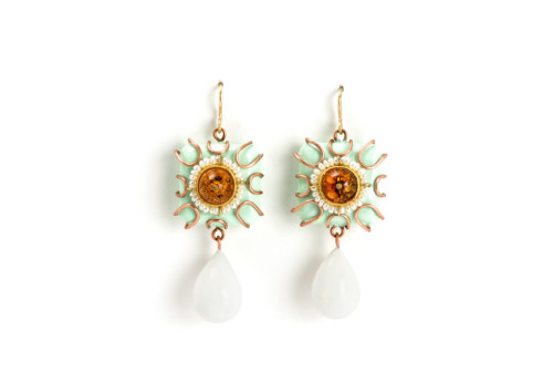 Earrings Retis: one-of-a-kind-jewelry from Italy made from gold, copper, amber, pearls, paper by jeweler artist Gian Luca Bartellone, Bodyfurnitures