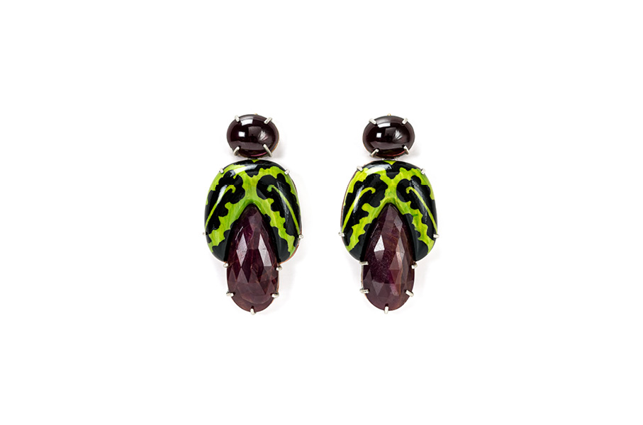Contemporary jewelry with corundum, garnets. Hand painted with green color by Gian Luca Bartellone, Italy