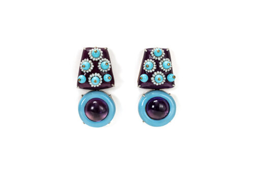 Italian contemporary jewelry: Earrings Kipos 1 with violet and light blue handpainted color. Materials: papier-mâché, gold 18kt, silver, amethysts, turquoise paste, pearls, gold leaf 22kt. Gian Luca Bartellone, Bodyfurnitures Italy.