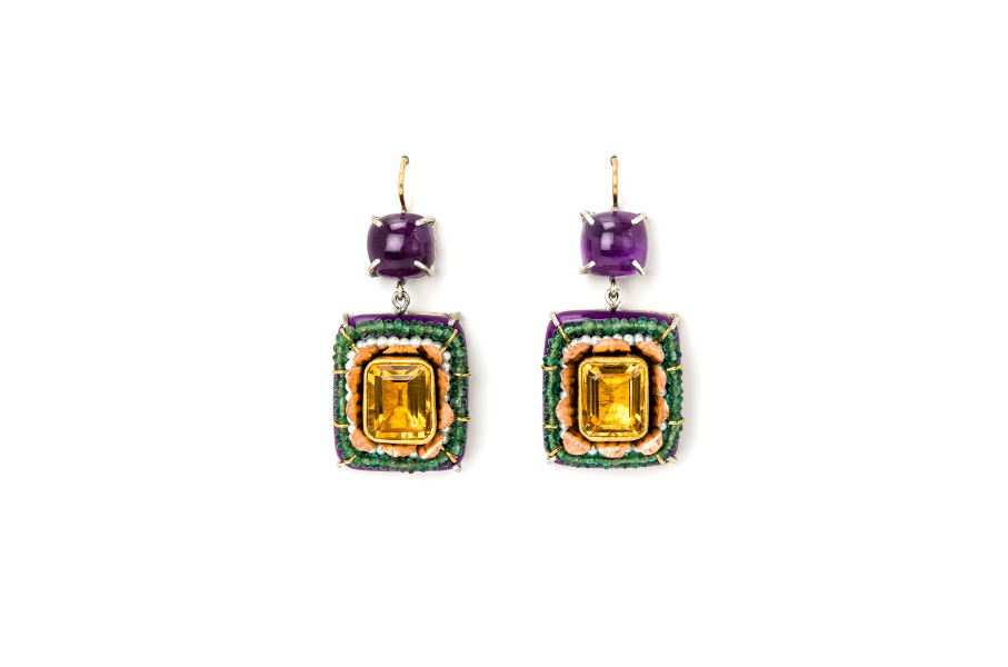 Contemporary jewelry from Italy: Earrings Sileo 2020, materials: gold, citrines, amethysts, emeralds. Gian Luca Bartellone, Bodyfurnitures.