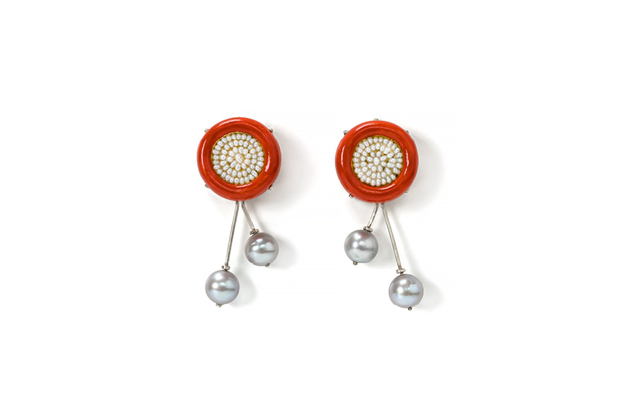 Contemporary earrings in red with gold, silver and pearls by Gian Luca Bartellone Bodyfurnitures